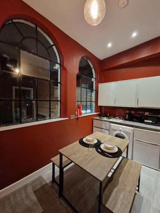 Stylish Jewellery Quarter Apartment Sleeps 4 เบอร์มิงแฮม ภายนอก รูปภาพ